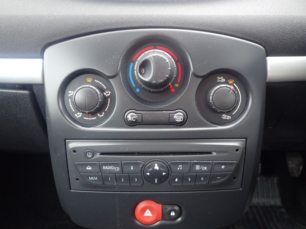 Used Renault Clio 2010 for sale - 77780106: Photo 8