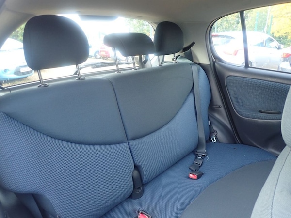 Used Toyota Yaris 2005 for sale - 76322990: Photo 17