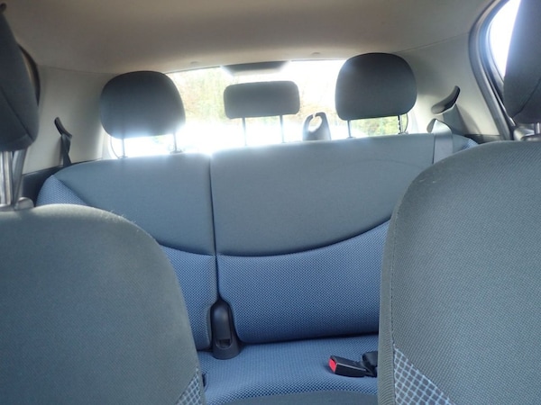 Used Toyota Yaris 2005 for sale - 76322990: Photo 18