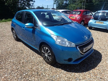 Used Peugeot 208 2013 for sale - 79551309: Photo