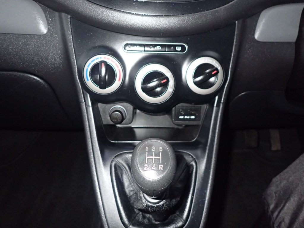 Used Hyundai i10 2011 for sale - 76985971: Photo 10