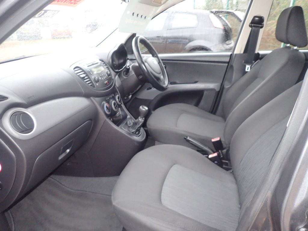 Used Hyundai i10 2011 for sale - 76985971: Photo 12
