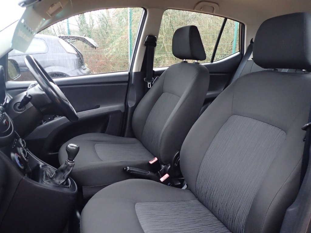 Used Hyundai i10 2011 for sale - 76985971: Photo 14