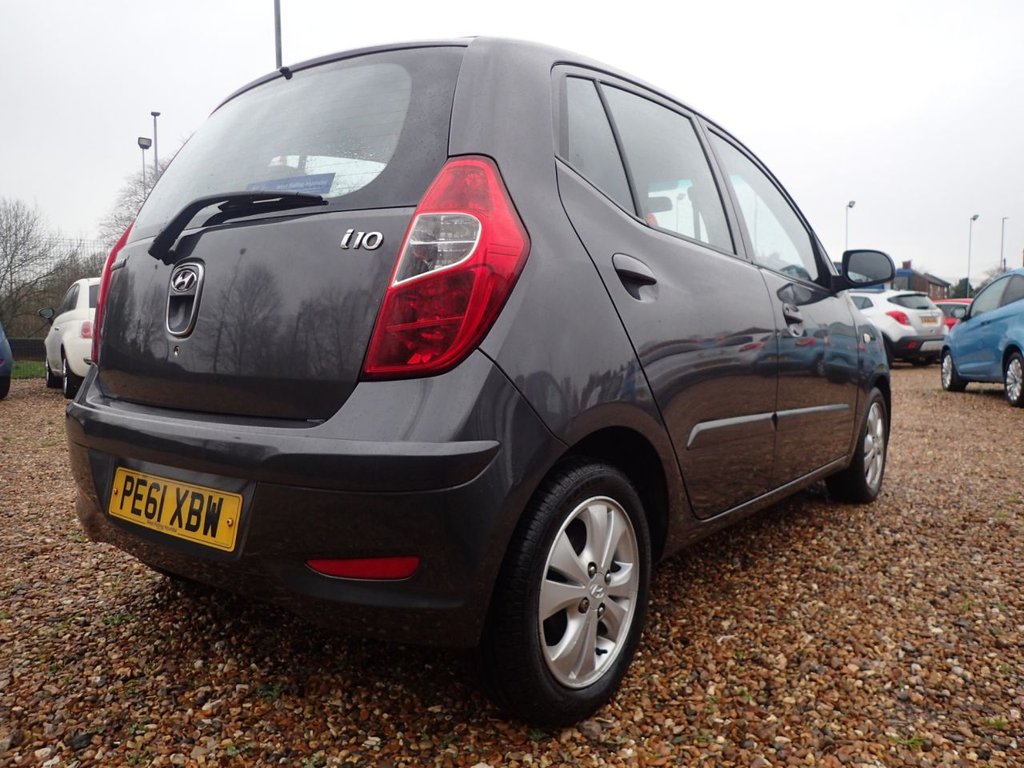 Used Hyundai i10 2011 for sale - 76985971: Photo 16
