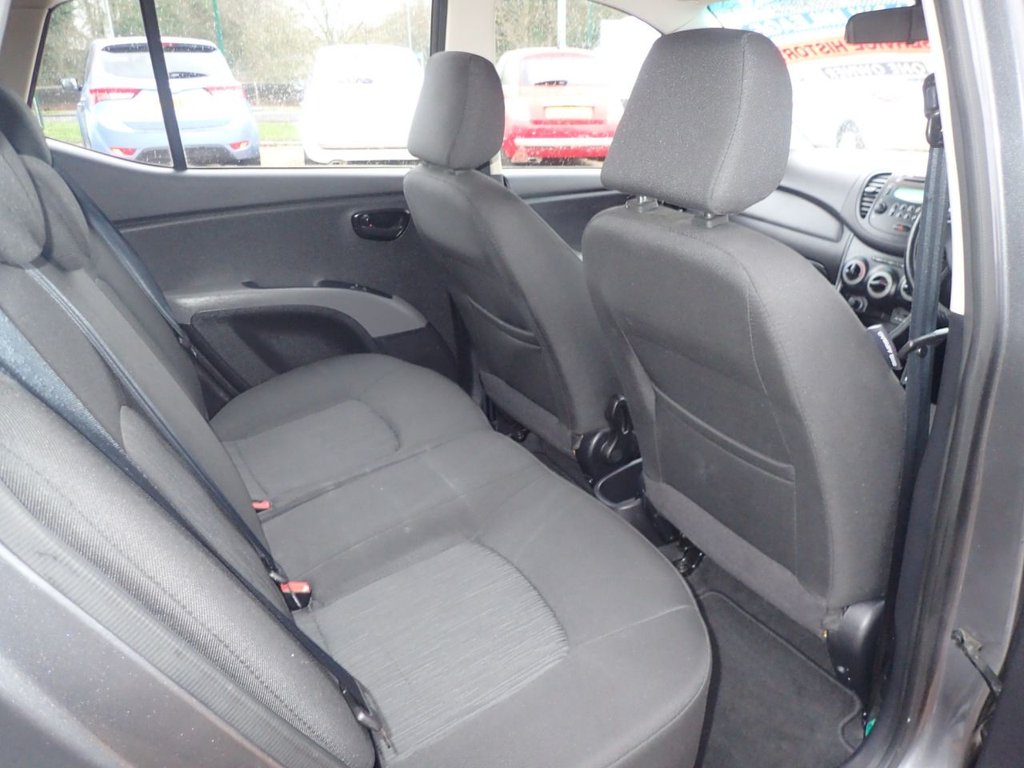 Used Hyundai i10 2011 for sale - 76985971: Photo 19