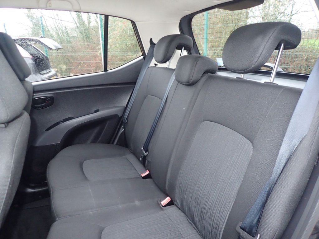 Used Hyundai i10 2011 for sale - 76985971: Photo 20