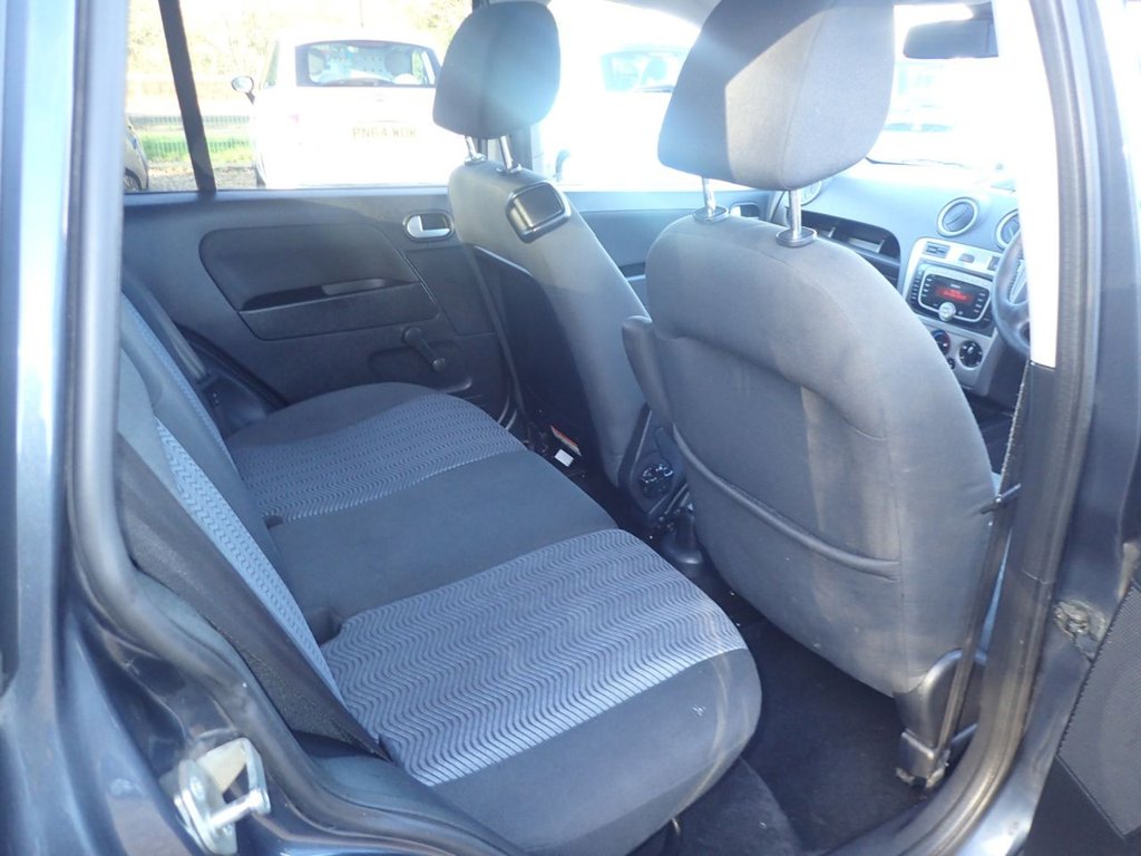 Used Ford Fusion 2010 for sale - 76686142: Photo 15