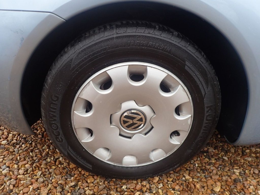 Used Volkswagen Beetle 2004 for sale - 76867523: Photo 26