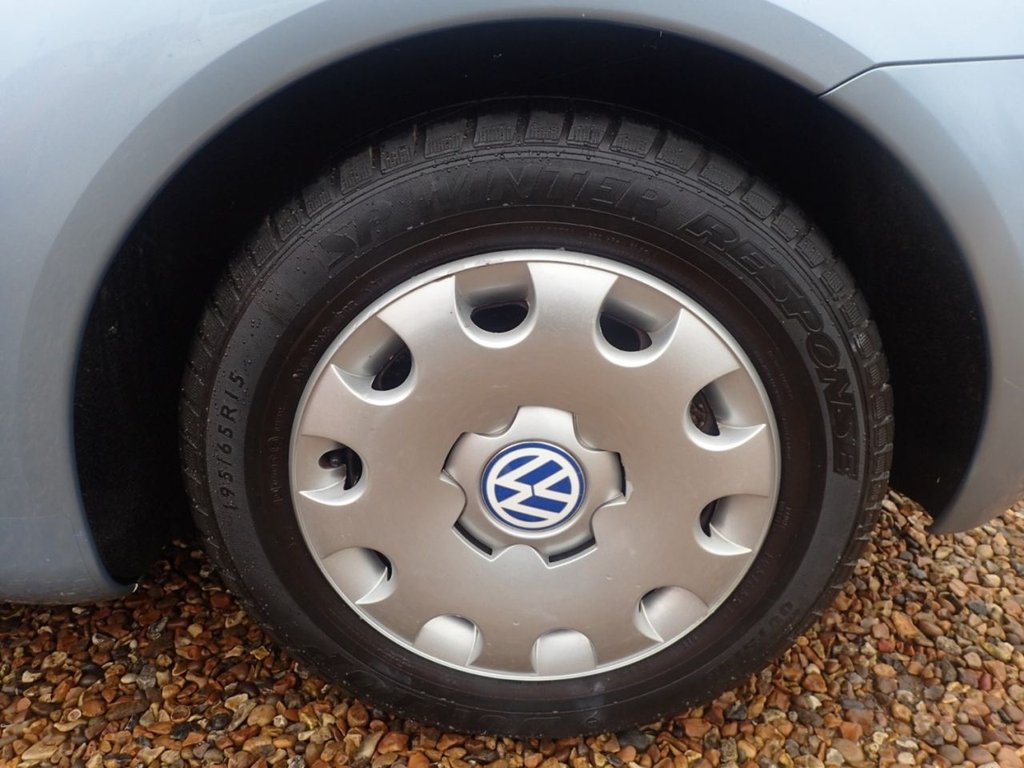 Used Volkswagen Beetle 2004 for sale - 76867523: Photo 27