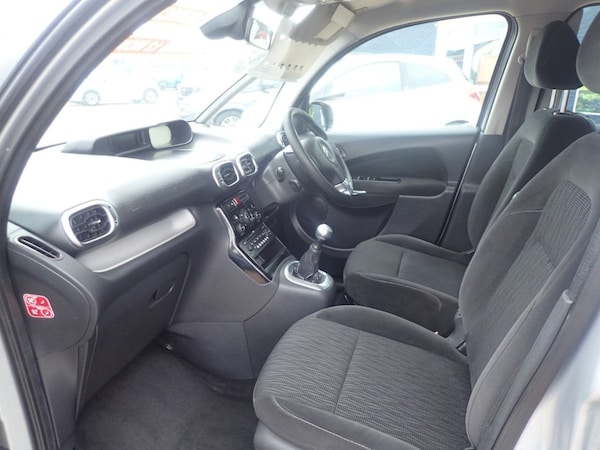 Used Citroen C3 Picasso 2009 for sale - 76323240: Photo 15