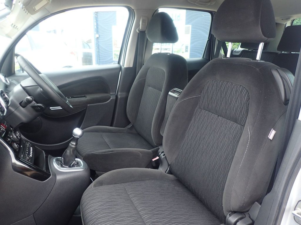 Used Citroen C3 Picasso 2009 for sale - 76323240: Photo 16