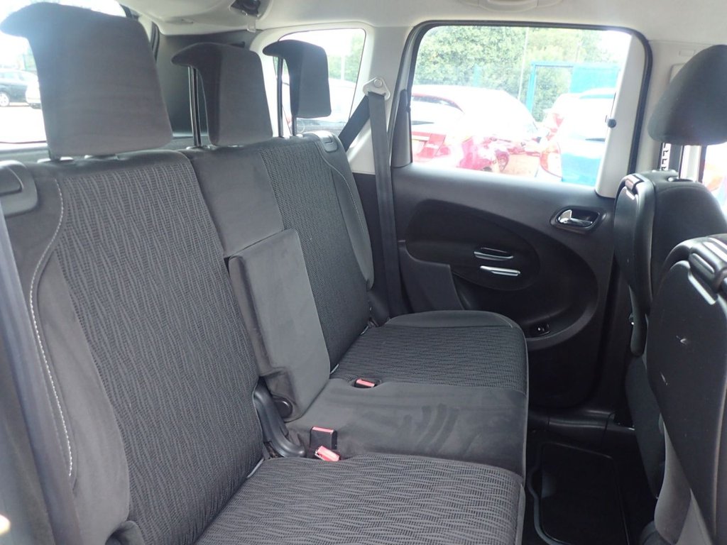 Used Citroen C3 Picasso 2009 for sale - 76323240: Photo 18
