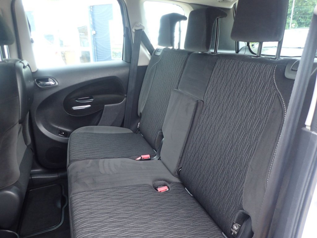 Used Citroen C3 Picasso 2009 for sale - 76323240: Photo 20