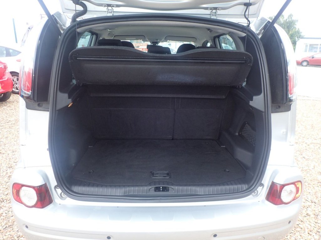 Used Citroen C3 Picasso 2009 for sale - 76323240: Photo 24