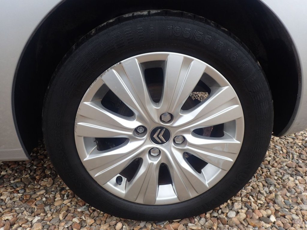 Used Citroen C3 Picasso 2009 for sale - 76323240: Photo 27