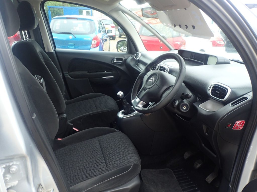 Used Citroen C3 Picasso 2009 for sale - 76323240: Photo 9