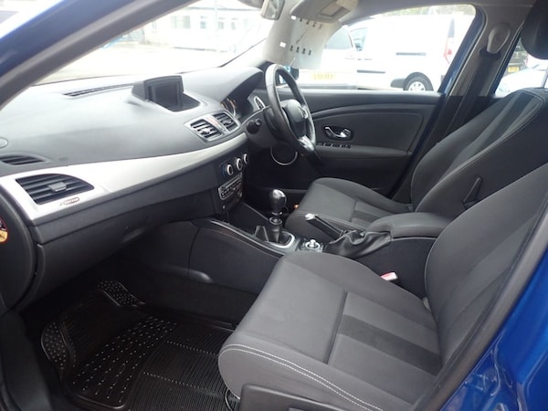 Used Renault Megane 2011 for sale - 76235490: Photo 12