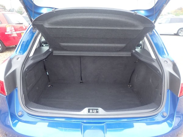 Used Renault Megane 2011 for sale - 76235490: Photo 19