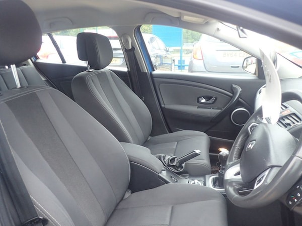 Used Renault Megane 2011 for sale - 76235490: Photo 6