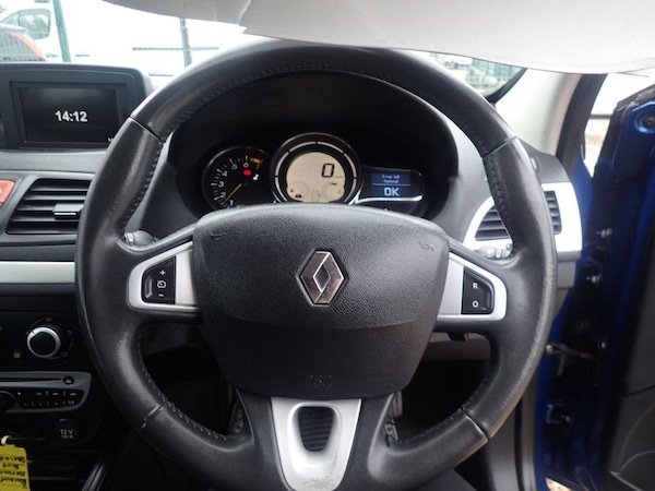 Used Renault Megane 2011 for sale - 76235490: Photo 7