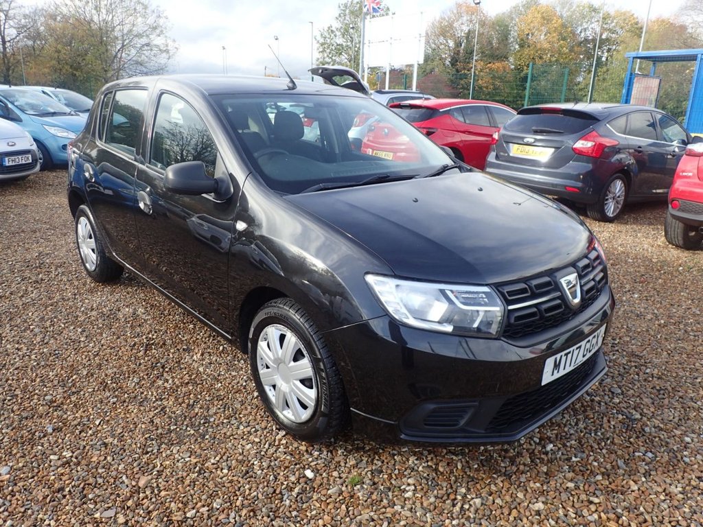 Used Dacia Sandero 2017 for sale - 76454114: Photo 1