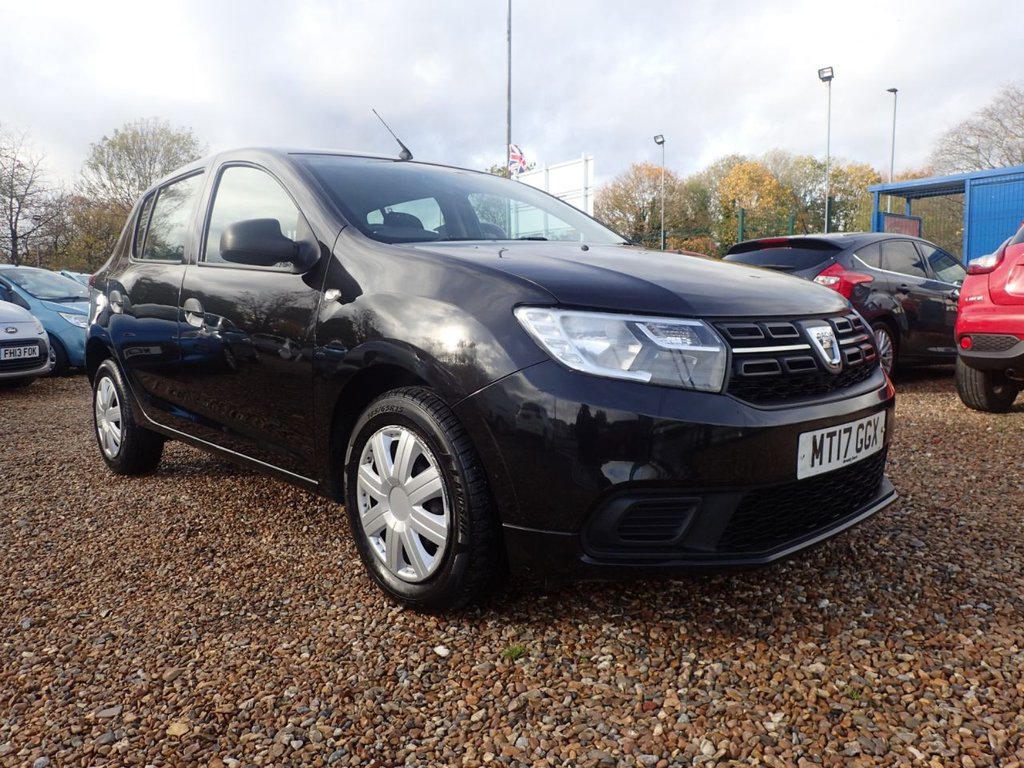 Used Dacia Sandero 2017 for sale - 76454114: Photo 2