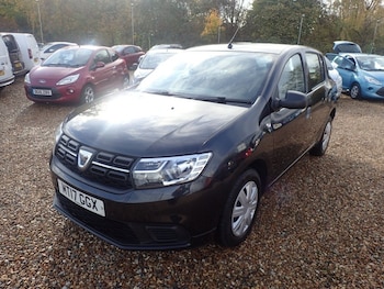 Used Dacia Sandero 2017 for sale - 76454114: Photo