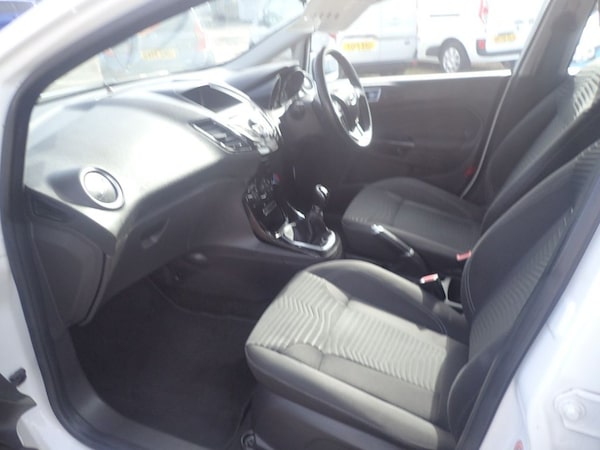 Used Ford Fiesta 2015 for sale - 76105571: Photo 12
