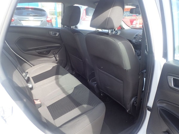 Used Ford Fiesta 2015 for sale - 76105571: Photo 14