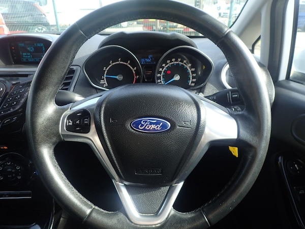 Used Ford Fiesta 2015 for sale - 76105571: Photo 7