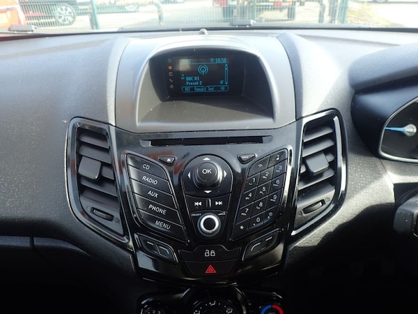 Used Ford Fiesta 2015 for sale - 76105571: Photo 9