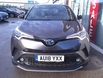 Used Toyota C-HR 2018 for sale - 77060464: Photo