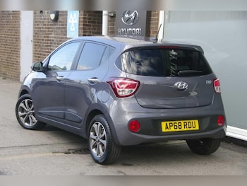 Used Hyundai i10 2019 for sale - 76337872: Photo