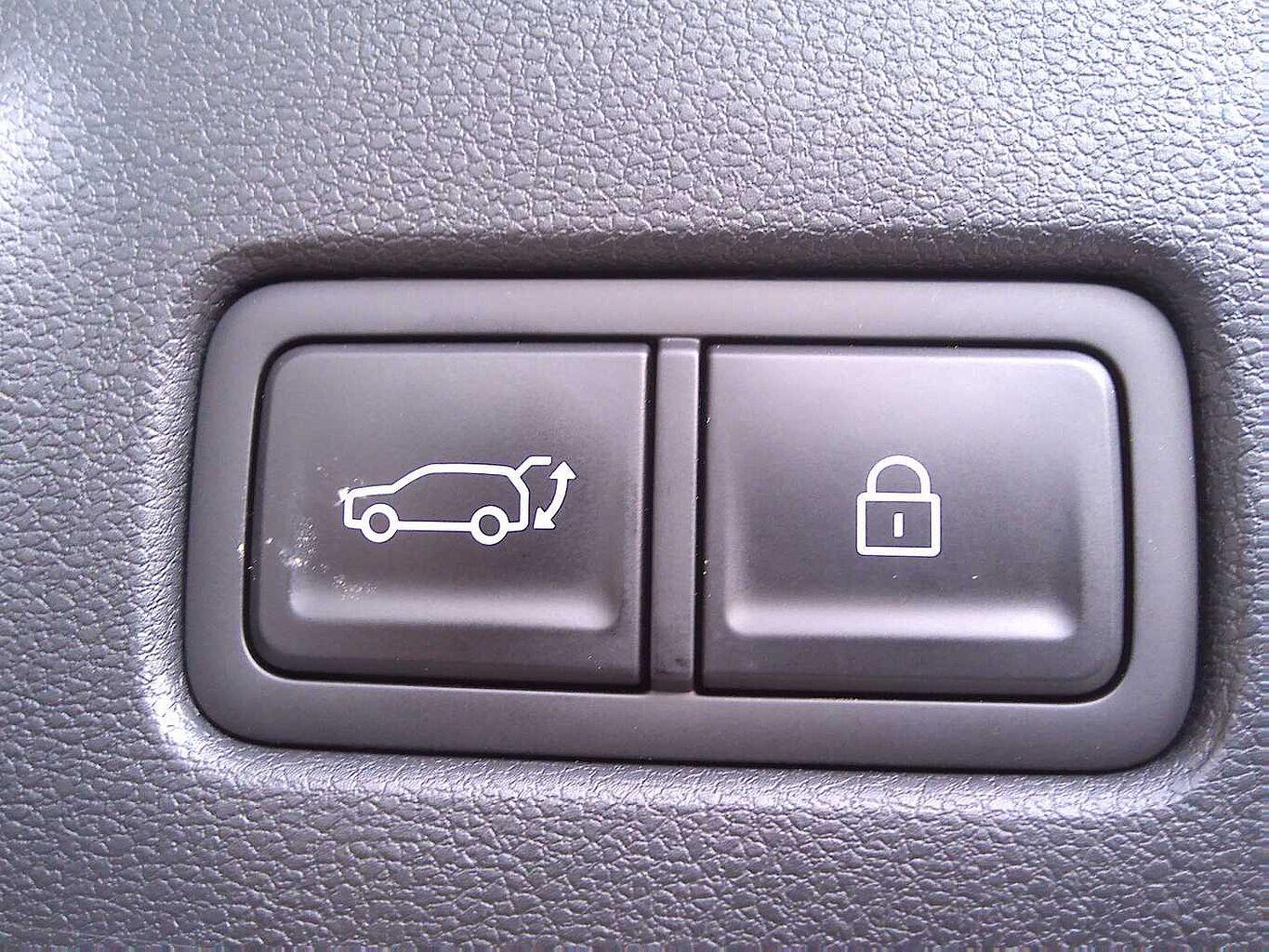 Used Hyundai Santa Fe 2025 for sale - 76012640: Photo 9