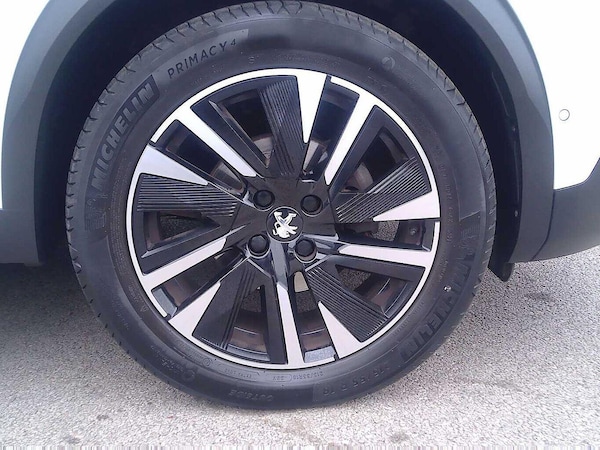 Used Peugeot 2008 2022 for sale - 76250911: Photo 4
