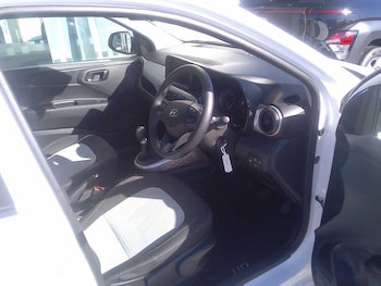 Used Hyundai i10 2020 for sale - 76083820: Photo 3