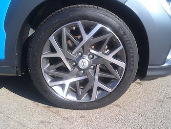 Used Hyundai KONA 2021 for sale - 76152919: Photo 4