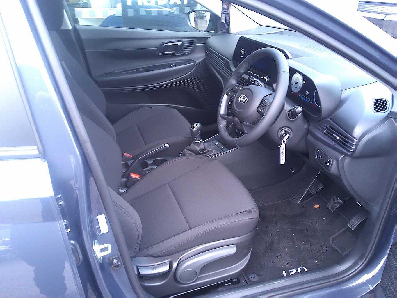 Used Hyundai i20 2025 for sale - 76513109: Photo 3