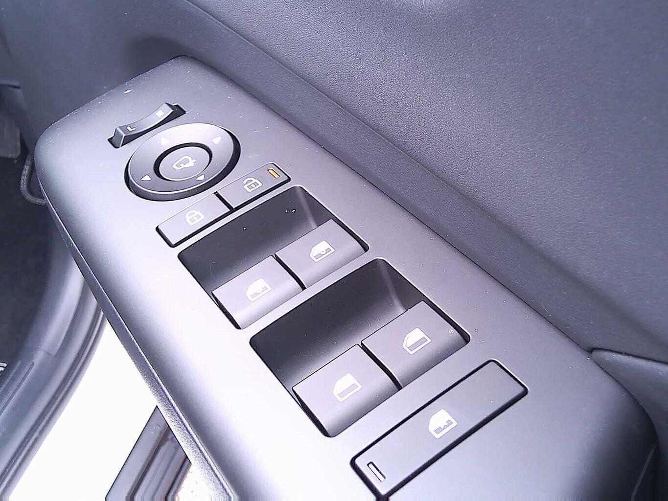 Used Hyundai KONA 2025 for sale - 76513171: Photo 13