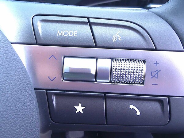 Used Hyundai KONA 2025 for sale - 75825921: Photo 11