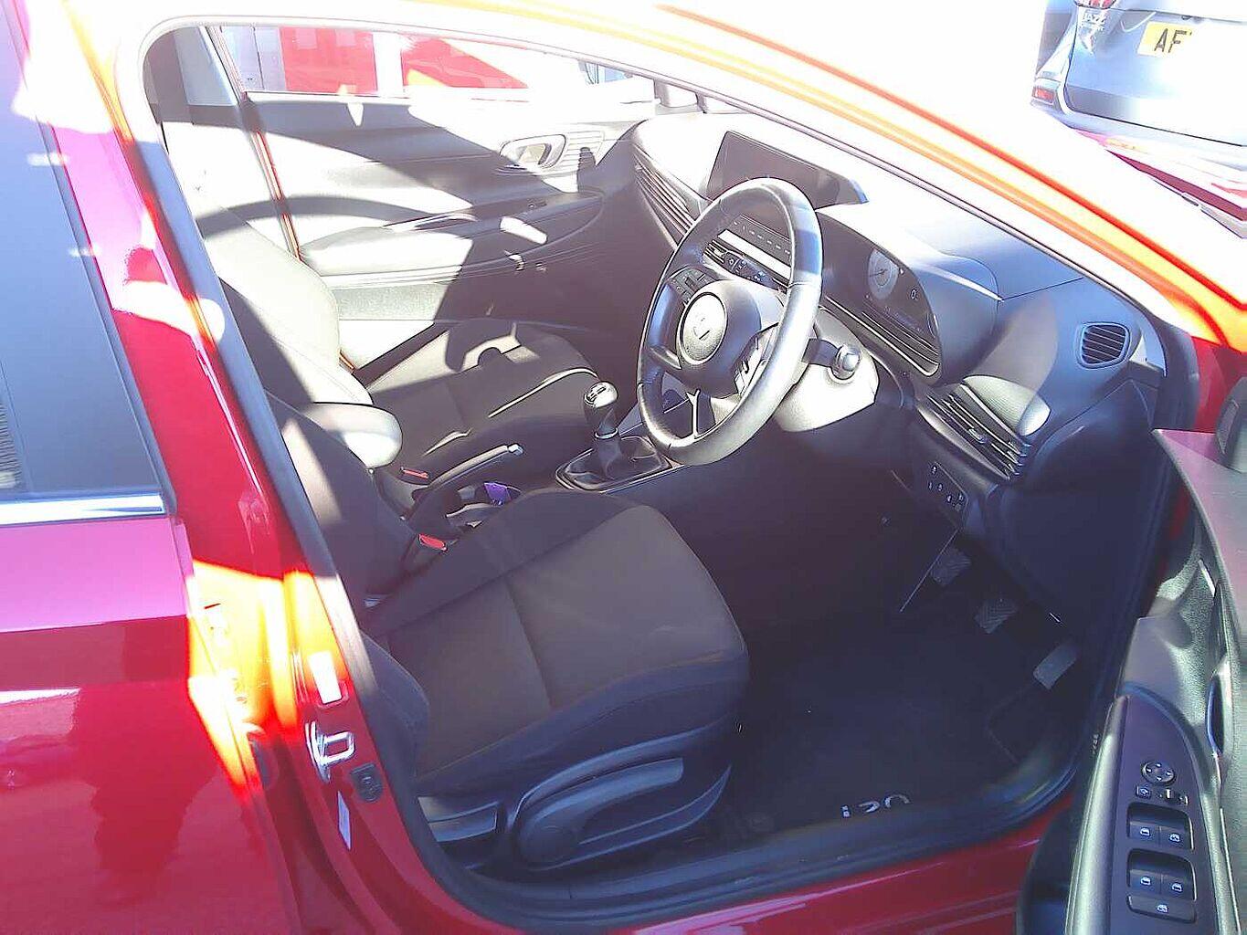 Used Hyundai i20 2023 for sale - 76991495: Photo 3