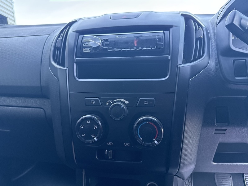 Used Isuzu D-Max 2015 for sale - 77118236: Photo 20