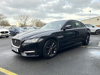 Used Jaguar XF 2017 for sale - 77260845: Photo