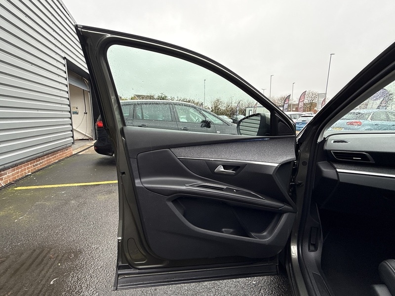 Used Peugeot 5008 2018 for sale - 77118237: Photo 13