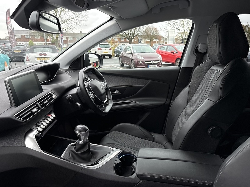 Used Peugeot 3008 2020 for sale - 76627027: Photo 45