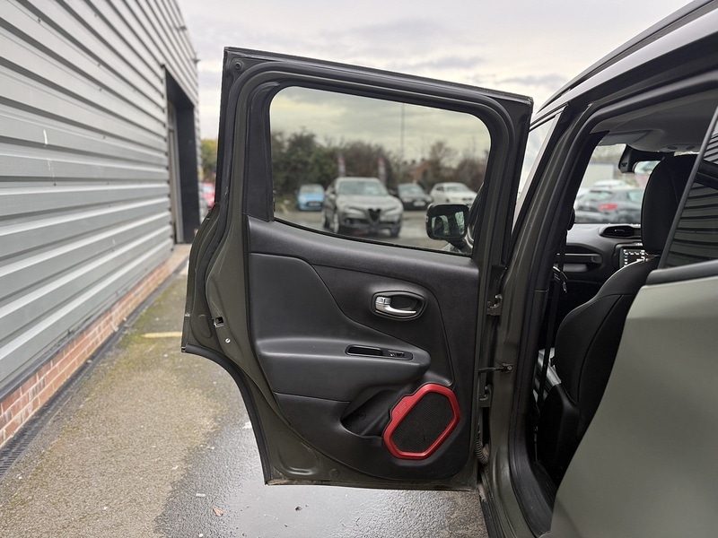 Used Jeep Renegade 2019 for sale - 77716165: Photo 23