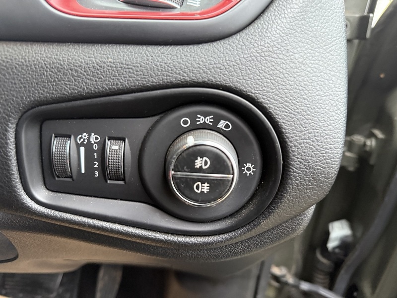 Used Jeep Renegade 2019 for sale - 77716165: Photo 27