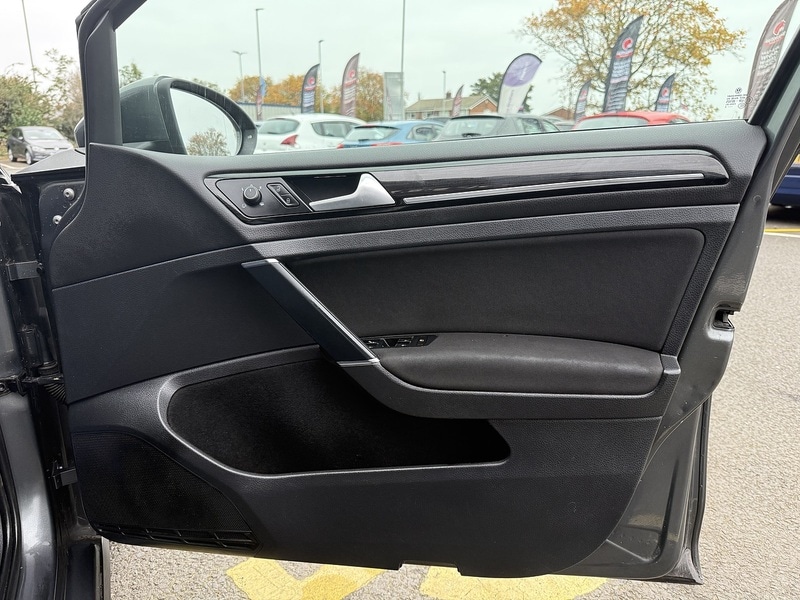 Used Volkswagen Golf 2019 for sale - 77264099: Photo 13