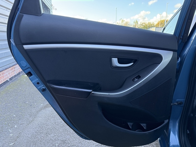 Used Hyundai i30 2014 for sale - 76627012: Photo 35