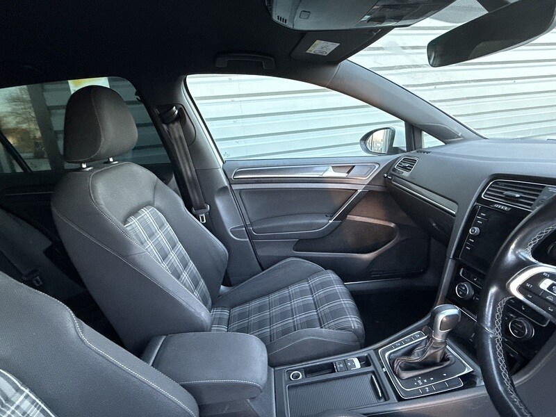 Used Volkswagen Golf for sale - 76946761: Photo 33